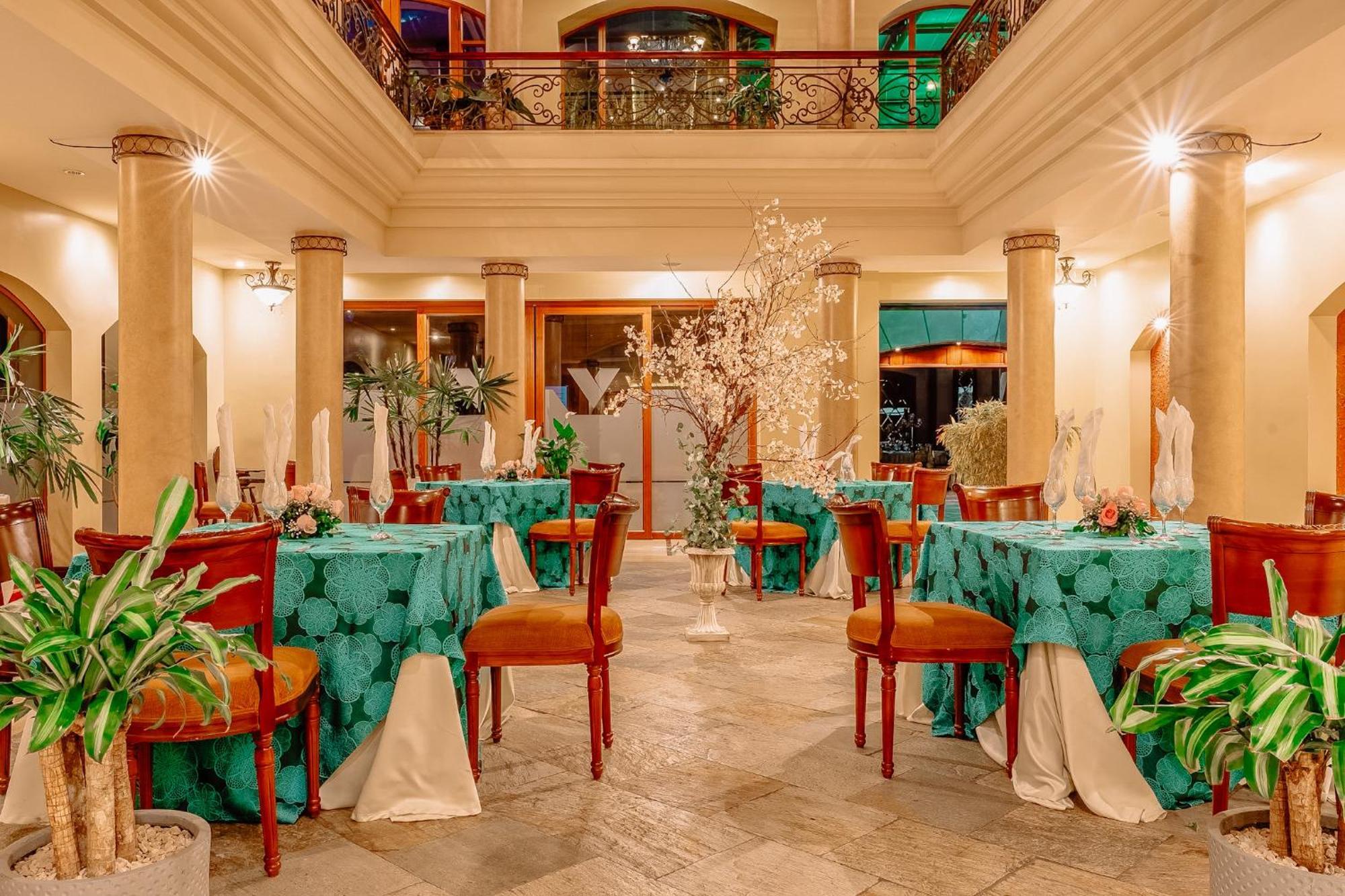 Grand Victoria Boutique Hotel Loja Bagian luar foto