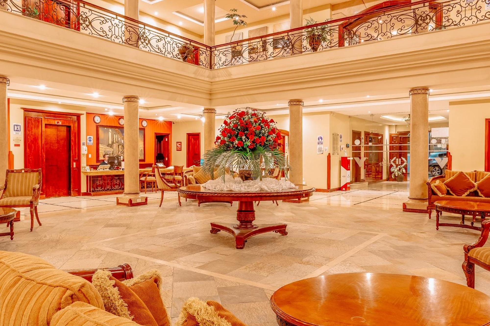 Grand Victoria Boutique Hotel Loja Bagian luar foto
