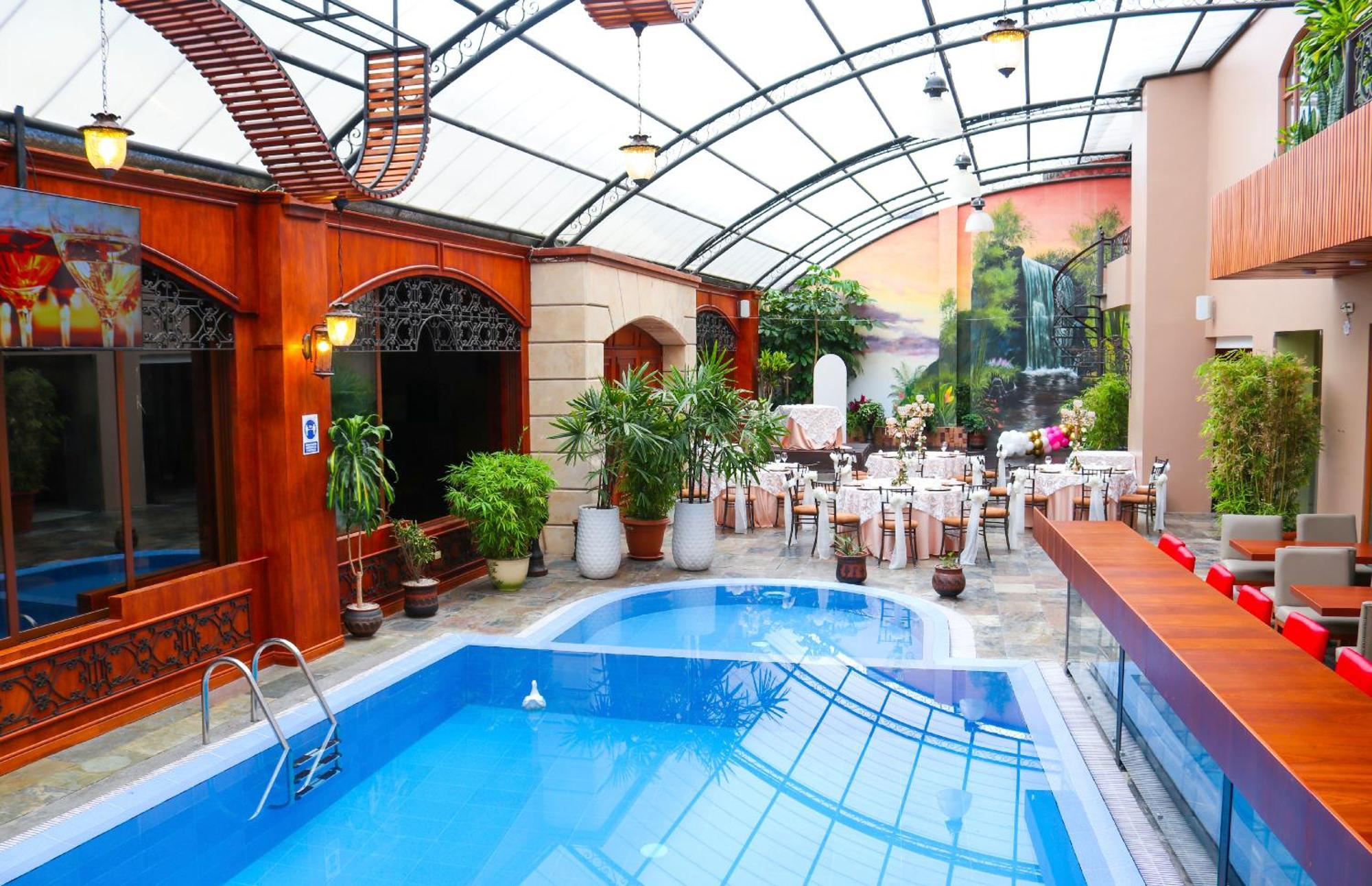 Grand Victoria Boutique Hotel Loja Bagian luar foto